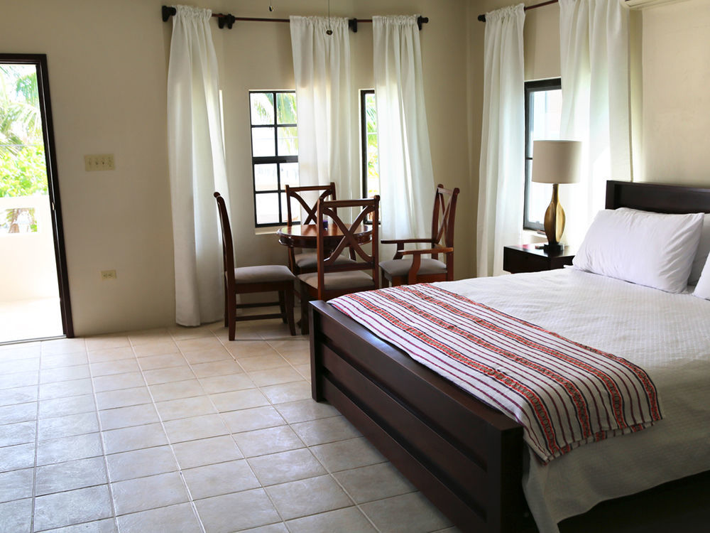 Jans Hotel Caye Caulker Exterior photo